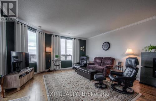 901 - 60 Wyndham Street S, Guelph, ON - Indoor Photo Showing Living Room