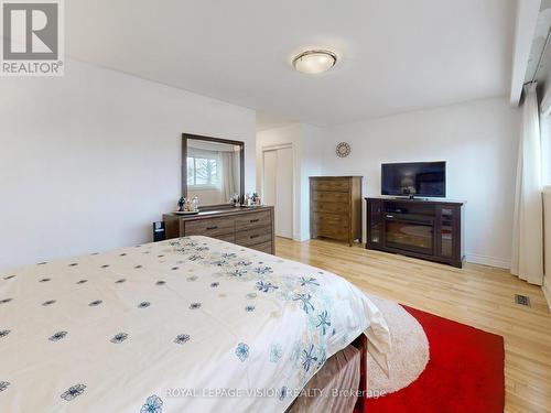 9 Fairchild Avenue, Toronto, ON - Indoor Photo Showing Bedroom