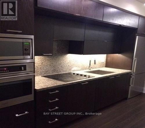 631 - 120 Harrison Garden Boulevard, Toronto, ON - Indoor Photo Showing Kitchen With Upgraded Kitchen