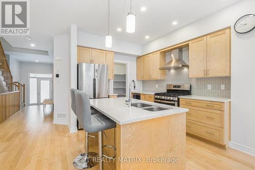 811 Clapham Terrace, Ottawa, ON - Indoor Photo Showing Kitchen With Stainless Steel Kitchen With Double Sink With Upgraded Kitchen