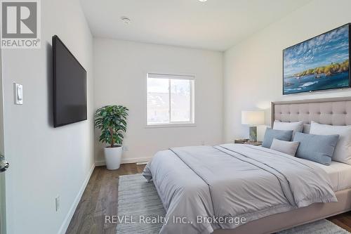 407 Chaffey Street, Welland (773 - Lincoln/Crowland), ON - Indoor Photo Showing Bedroom