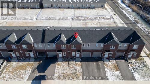 407 Chaffey Street, Welland (773 - Lincoln/Crowland), ON - Outdoor With Facade