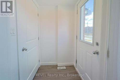 407 Chaffey Street, Welland (773 - Lincoln/Crowland), ON - Indoor Photo Showing Other Room