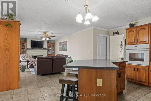 121 Oak Street W, Leamington, ON - Indoor Photo Showing Kitchen