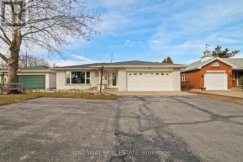 121 Oak Street W, Leamington, ON - Outdoor With Facade