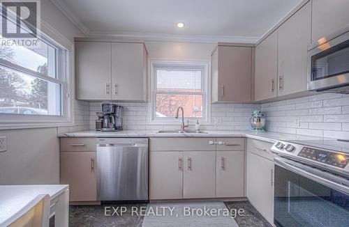 24 Bennett Avenue, Guelph, ON - Indoor Photo Showing Kitchen