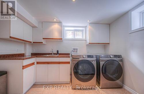 24 Bennett Avenue, Guelph, ON - Indoor Photo Showing Laundry Room