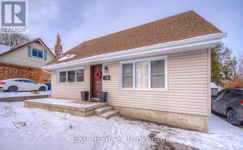 24 Bennett Avenue, Guelph, ON - Outdoor