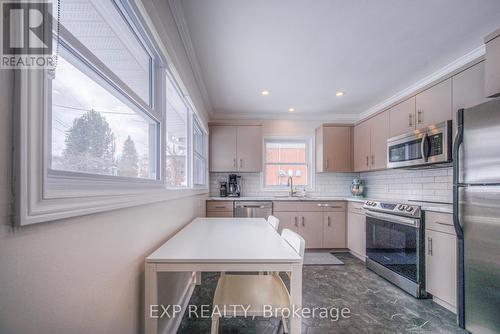 24 Bennett Avenue, Guelph, ON - Indoor Photo Showing Kitchen