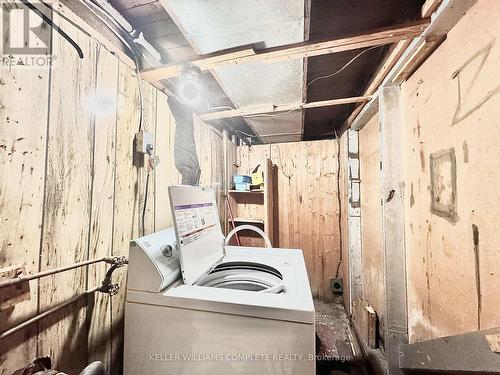 20 Crosthwaite Avenue N, Hamilton, ON - Indoor Photo Showing Laundry Room