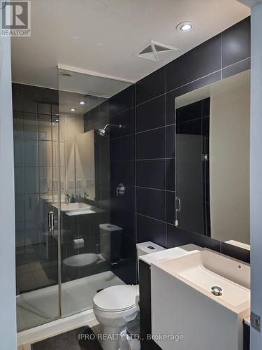 4809 - 21 Iceboat Terrace, Toronto, ON - Indoor Photo Showing Bathroom