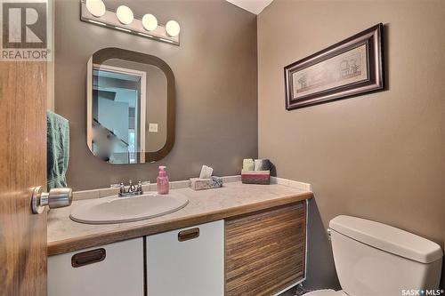 47 Laverendrye Way, Regina, SK - Indoor Photo Showing Bathroom