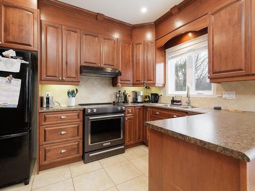 Kitchen - 1193 Boul. Perrot, Notre-Dame-De-L'Île-Perrot, QC - Indoor Photo Showing Kitchen With Double Sink