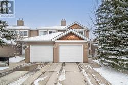 12 Royal Manor NW  Calgary, AB T3G 5T7