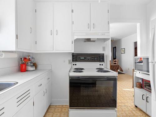 Dwelling - 1480  - 1490 Av. Bardy, Québec (La Cité-Limoilou), QC - Indoor Photo Showing Kitchen