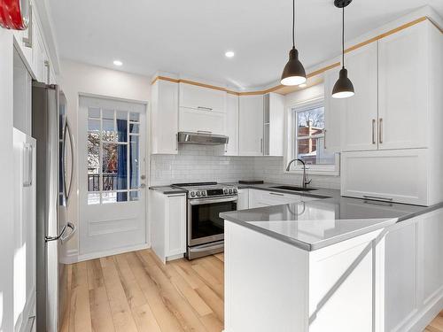 Kitchen - 1480  - 1490 Av. Bardy, Québec (La Cité-Limoilou), QC - Indoor Photo Showing Kitchen With Upgraded Kitchen