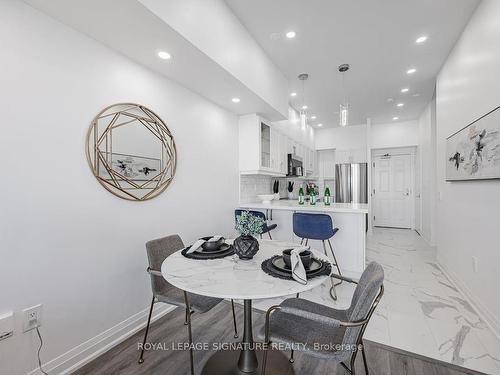 1005-284 Bloor St W, Toronto, ON - Indoor Photo Showing Dining Room