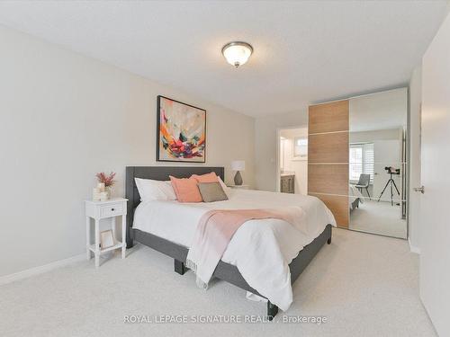 4273 Credit Pointe Dr, Mississauga, ON - Indoor Photo Showing Bedroom