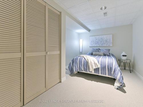 4273 Credit Pointe Dr, Mississauga, ON - Indoor Photo Showing Bedroom