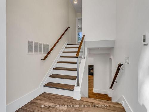 130 Three Valleys Dr, Toronto, ON - Indoor Photo Showing Other Room