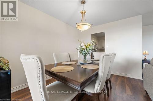 1414 - 500 Green Road, Hamilton, ON - Indoor Photo Showing Dining Room