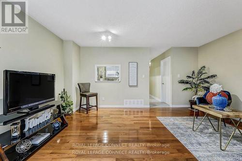 29 - 2451 Bridletowne Circle, Toronto, ON - Indoor Photo Showing Living Room