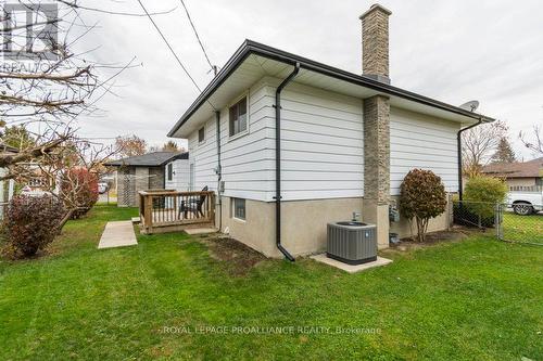 262 Barrett Boulevard, Greater Napanee, ON - Outdoor With Deck Patio Veranda With Exterior