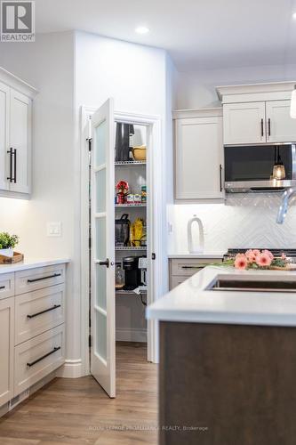 26 Raycroft Drive, Belleville, ON - Indoor Photo Showing Kitchen With Upgraded Kitchen