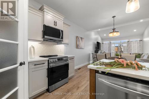 26 Raycroft Drive, Belleville, ON - Indoor Photo Showing Kitchen With Upgraded Kitchen