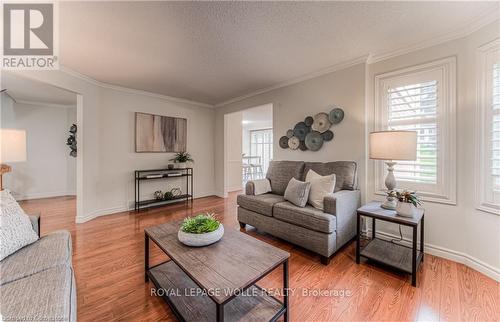 2 - 410 Craigleith Drive, Waterloo, ON - Indoor Photo Showing Living Room