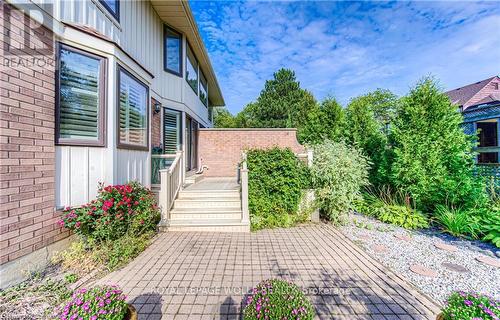 2 - 410 Craigleith Drive, Waterloo, ON - Outdoor