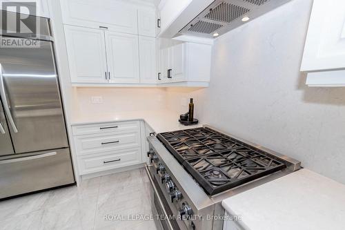 284 Ridgeside Farm Drive, Ottawa, ON - Indoor Photo Showing Kitchen With Upgraded Kitchen