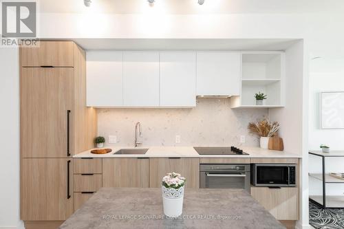 3115 - 82 Dalhousie Street, Toronto, ON - Indoor Photo Showing Kitchen