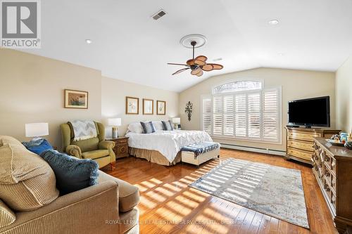 70 Leggett Avenue, Toronto, ON - Indoor Photo Showing Bedroom