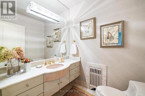 70 Leggett Avenue, Toronto, ON - Indoor Photo Showing Bathroom