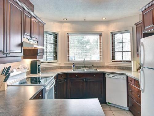 Cuisine - 1-142 Rue Pinoteau, Mont-Tremblant, QC - Indoor Photo Showing Kitchen