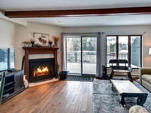 Salon - 1-142 Rue Pinoteau, Mont-Tremblant, QC - Indoor Photo Showing Living Room With Fireplace