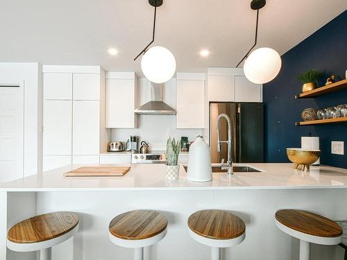 Kitchen - 209-984 Rue Notre-Dame, Repentigny (Repentigny), QC - Indoor Photo Showing Kitchen With Upgraded Kitchen