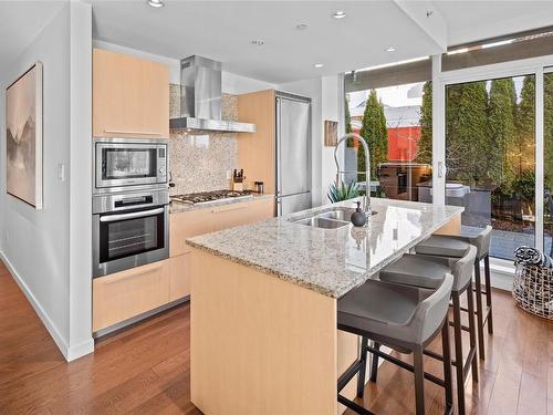 302-708 Burdett Ave, Victoria, BC - Indoor Photo Showing Kitchen With Stainless Steel Kitchen With Upgraded Kitchen