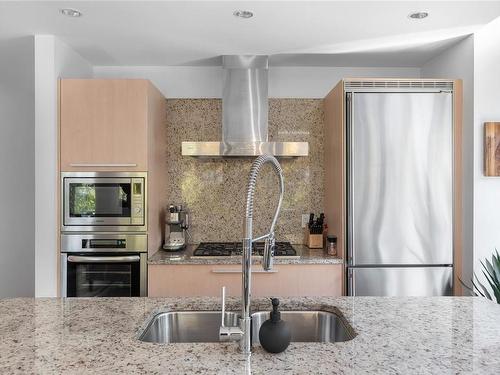 302-708 Burdett Ave, Victoria, BC - Indoor Photo Showing Kitchen With Stainless Steel Kitchen With Double Sink With Upgraded Kitchen