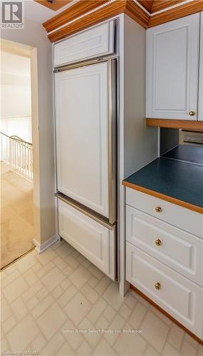 511 Ferndale Court, London, ON - Indoor Photo Showing Kitchen