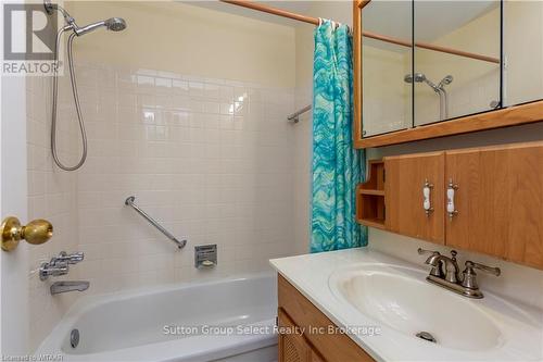 511 Ferndale Court, London, ON - Indoor Photo Showing Bathroom