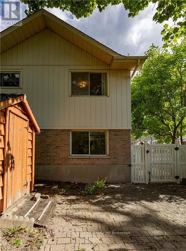 511 Ferndale Court, London, ON - Outdoor