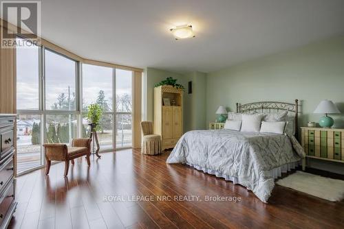 301 - 162 Martindale Road, St. Catharines (453 - Grapeview), ON - Indoor Photo Showing Bedroom