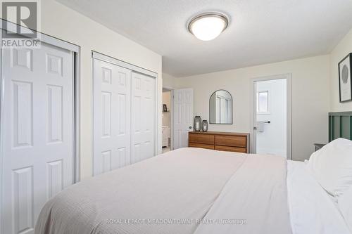 92 Smith Drive, Halton Hills, ON - Indoor Photo Showing Bedroom