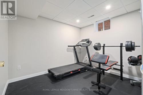 92 Smith Drive, Halton Hills, ON - Indoor Photo Showing Gym Room