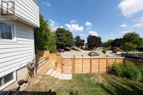 56 Raleigh Court S, Hamilton, ON - Outdoor