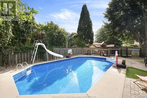 23 Argyle, Chatham, ON - Outdoor With In Ground Pool With Backyard