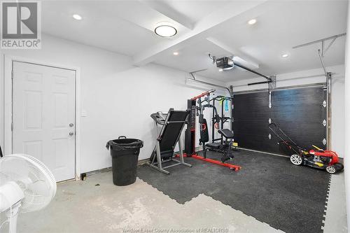 23 Argyle, Chatham, ON - Indoor Photo Showing Garage