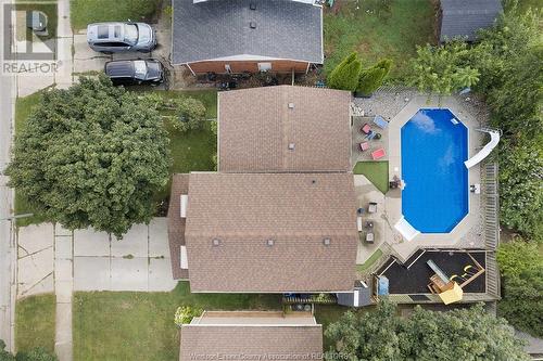 23 Argyle, Chatham, ON - Outdoor With In Ground Pool